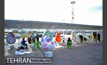 جشنواره تخم مرغ رنگی در میدان آزادی 8