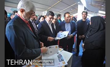 بازدید حسینی مکارم سرپرست شهرداری تهران ار نمایشگاه کتاب 38