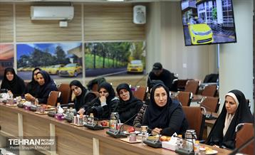 نشست هم‌اندیشی بانوان تاکسیران سرپرست خانوار 10