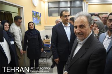 بازدید شهردار تهران و وزیر بهداشت از مراکز پزشکی و درمانی شهر 30