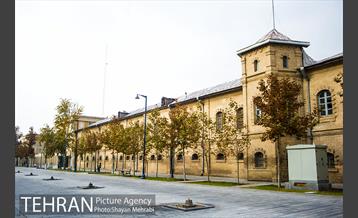 پاییز میدان مشق (سر در باغ ملی) 46