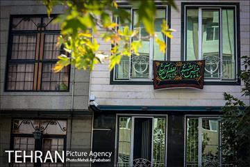 هرخانه، یک حسینیه، یک پرچم 26