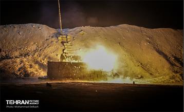 بازدید شهردار تهران از رزم نمایش معبر 18