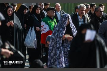 اقامه نماز عید سعید فطر در مصلی امام خمینی(ره)