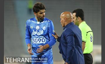 دیدار استقلال تهران و سایپا در لیگ برتر فوتبال 19