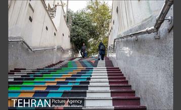 پله اول تا پله هشتم خیابان ولیعصر(عج)‎ 22