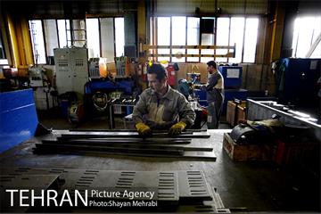 بازدید معاون اول رئیس جمهور به همراه شهردار تهران از کارخانه واگن‌سازی تهران 6