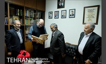 دیدار مشاور امور مجلس شهردار تهران با نمایندگان اقلیت های مذهبی به مناسبت آغاز سال نو میلادی 8