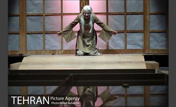 نمایش افسون معبد سوخته‎ 14