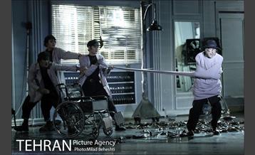 نمایش می سی سی پی نشسته می میرد‎ 22