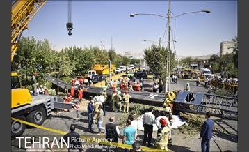 سقوط جرثقیل در بزرگراه شهید محلاتی 2