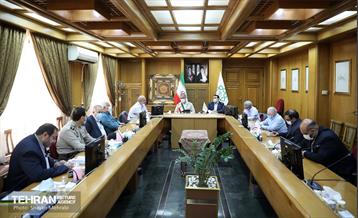 جلسه دکتر زاکانی با اعضای هیئت مدیره باغ موزه دفاع مقدس 17