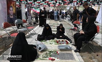 مزار شهدای مقاومت ملی در قطعه 42 بهشت زهرا (س) 18