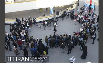 دود بدرود در ایوان انتظار 1