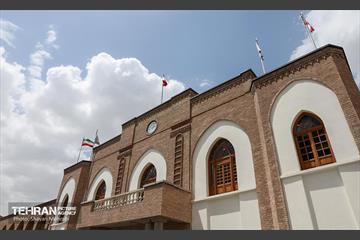 چراغ خانه شهر روشن است 6
