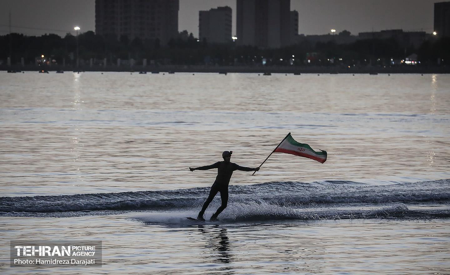رزم نمایش والفجر ۸ در قلب پایتخت 17