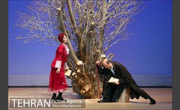 نمایش تیاتر سعدی، تابستان سی و دو 21