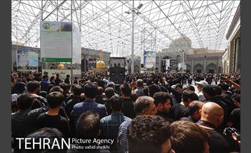 حضور شهردار در بین عزاداران امام حسین(ع)در حرم حضرت عبدالعظیم حسنی 12