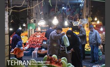 خرید شب یلدا در بازار امام حسین 11