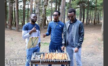 دوچرخه سواری در پارک چیتگر