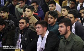 نشست صمیمانه شهردار تهران با دانش آموزان بسیجی سراسر کشور 24