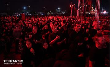 آئین بدرقه زائران اربعین در میدان آزادی 23