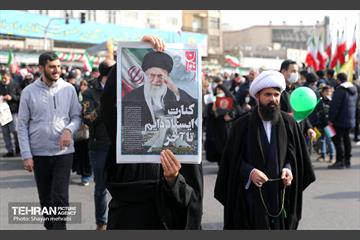 راهپیمایی ۲۲ بهمن در تهران -۲ 14