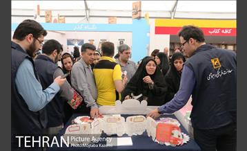 فعالیت معاونت فرهنگی و اجتماعی مترو تهران به مناسبت نمایشگاه کتاب 12