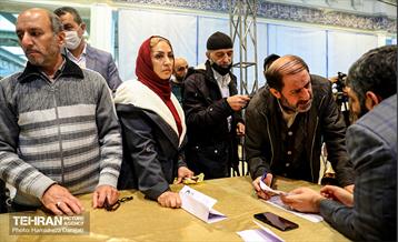 میز خدمت سازمان بازرسی شهرداری تهران در نماز جمعه 6