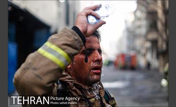 پایان عملیات اطفای حریق ساختمان برق حرارتی میدان ولیعصر 9