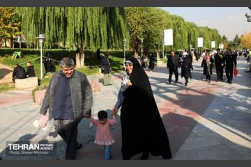 همایش‌ پیاده‌روی خانوادگی کارکنان شهرداری تهران 21