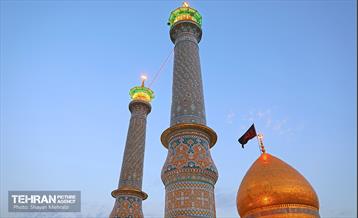 اهتزاز پرچم حرم سیدالشهدا(ع) بر فراز گنبد حرم عبدالعظیم حسنی(ع) 11