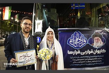 آیین بدرقه زائر اولی‌ها به‌ سوی عتبات عالیات در میدان انقلاب 34