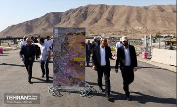 بازدید مدیرکل حوزه شهردار تهران از پروژه بزرگراه شهید شوشتری 12