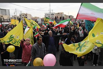 چهل‌و‌‌هفتمین جشن پیروزی انقلاب اسلامی 54
