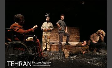 نمایش کابوس شب نیمه تابستان‎ 17