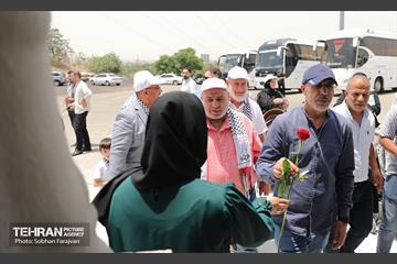 بازدید بیش از ۱۰۰ خانواده شهدای غزه از برج میلاد 23