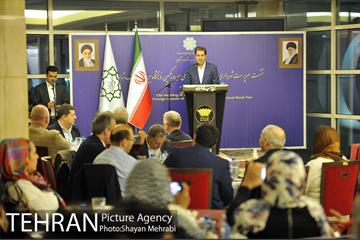 نشست سرپرست شهرداری تهران با میهمانان خارجی سی و یکمین نمایشگاه بین المللی کتاب  تهران 8
