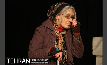 نمایش جمجمه ای در کانه مارا‎ 2