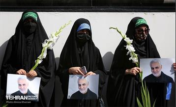 مراسم تشییع و تدفین شهدای گمنام در منطقه ۳ تهران  3