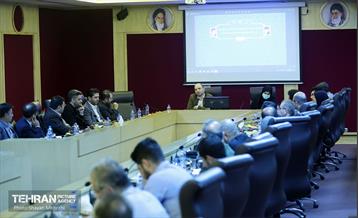 نشست مدیرعامل سازمان حمل و نقل ترافیک با شرکت‌های دانش‌بنیان 17