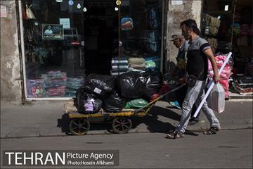 توزیع لوازم التحریر توسط گروه پردیس پایان کارت خوابی‎ 2