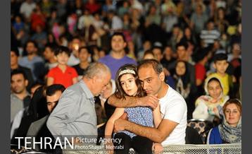 ویژه برنامه شب فیروزه ای در دریاچه شهدای خلیج فارس 19