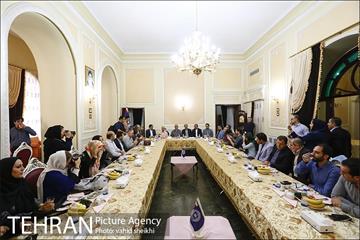 تهران گردی احمد مسجد جامعی به مناسبت روز مشروطه 15
