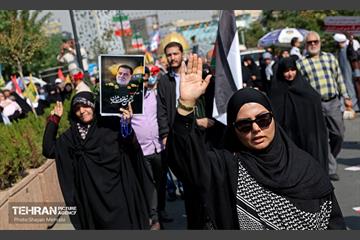 مراسم تشییع پیکر شهید سردار عباس نیلفروشان - ۱ 6