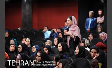 نشست نقد و بررسی فیلم ابدو یک روز 21