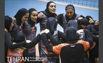 جشن قهرمانی سایپا در لیگ والیبال زنان 9