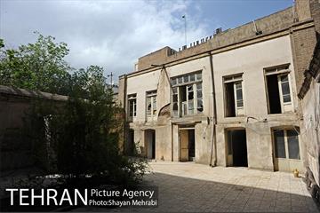 خانه ملک 64