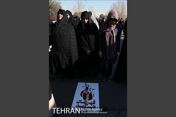بدرود قهرمانان شهر-2 18