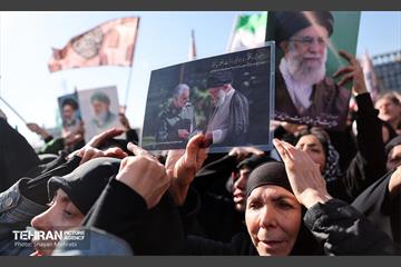 اجتماع مردم تهران در پی شهادت رهبر انقلاب - 1 54